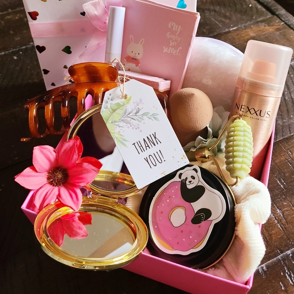 GIFT BOX 💆‍♀️🎀